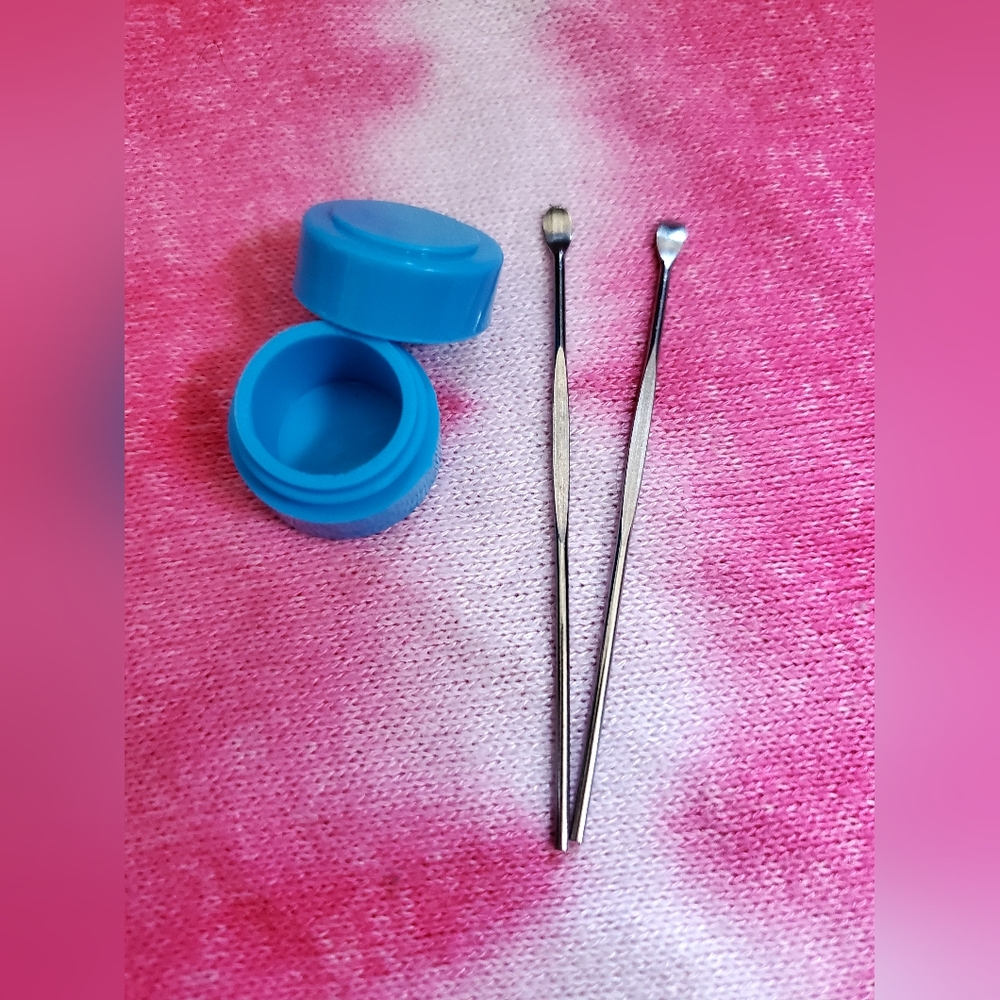 1 PC Non-Stick Silicone Container / Storage Jar in Blue with 2 dab pins